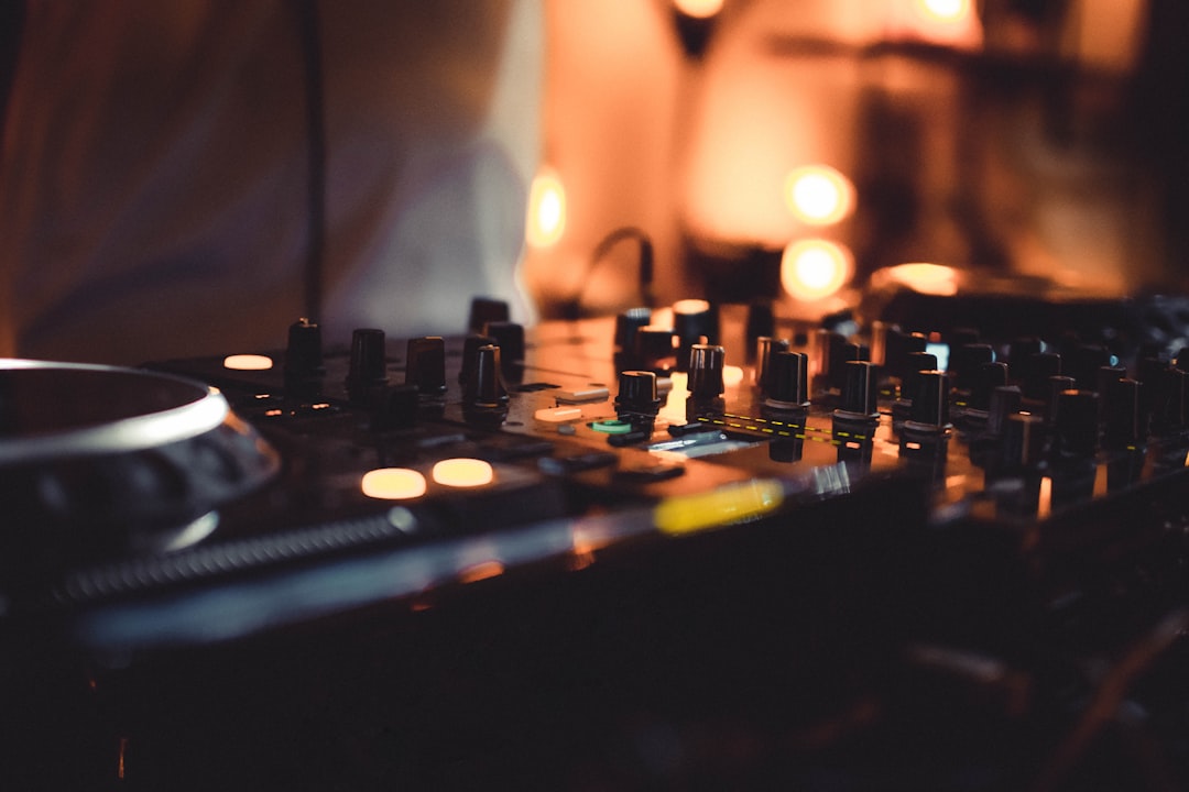 Топ-5 Ethereum-миксеров 2024: Как сохранить анонимность в блокчейне