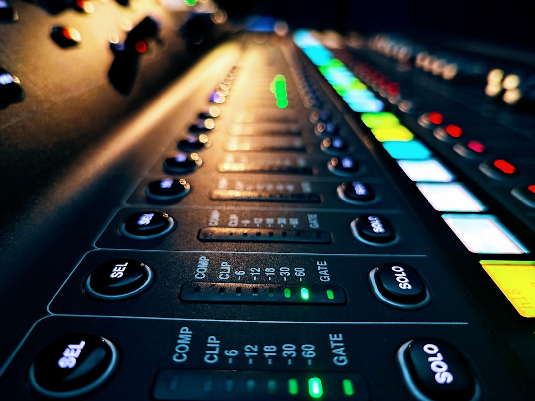 Monero и микшеры: Как сохранить приватность и не нарушить налоговое законодательство