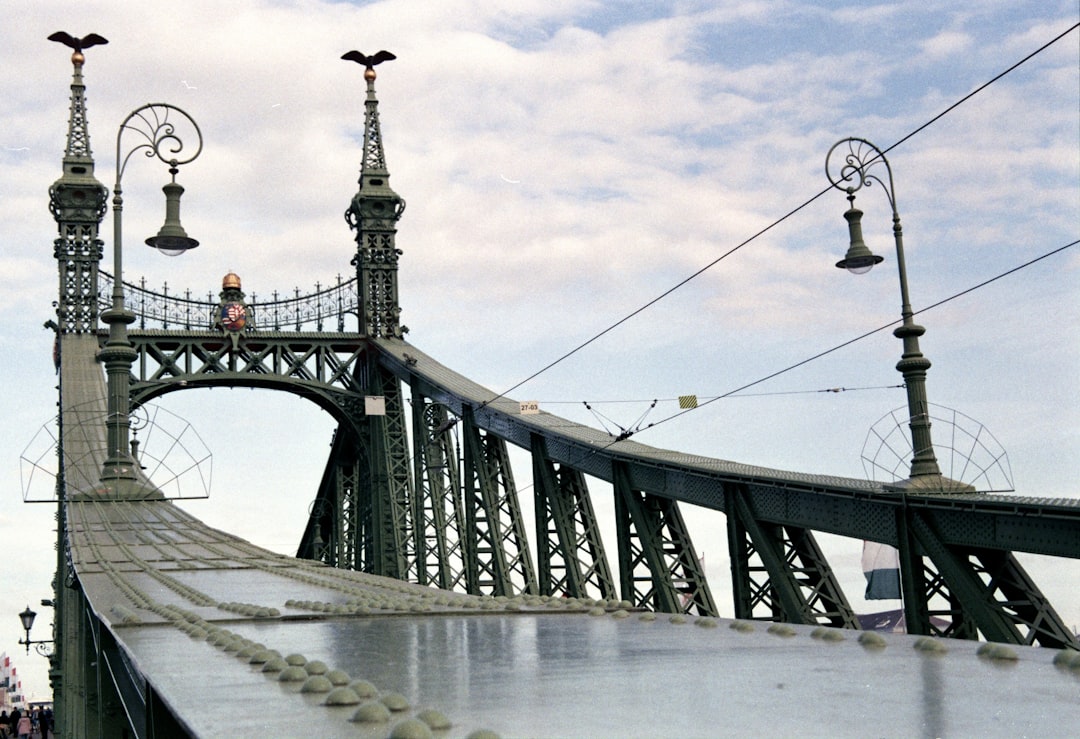 Understanding Bridge Transaction Tracing in Cryptocurrency