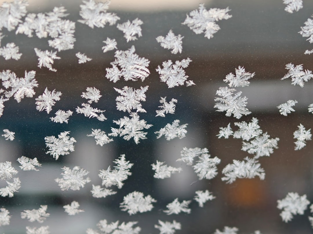 VPN, Crypto, Tor, and Snowflake: Boosting Privacy in the Crypto World